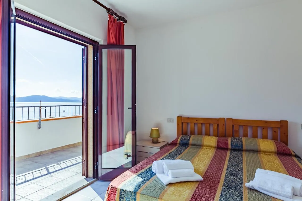 Le Terrazze Villa Follonica 0*,